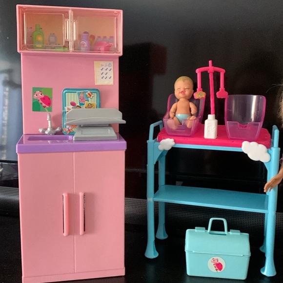 CCO 🎉 Barbie I Can Be Baby Doctor Doll Playset - Picture 2 of 9